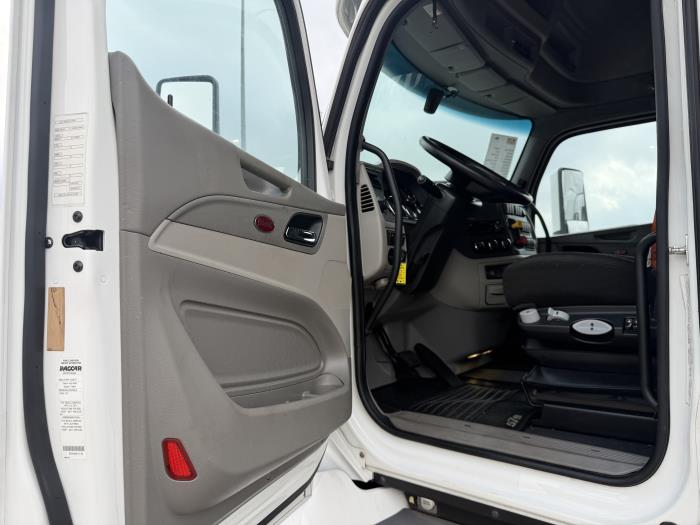 2021 Peterbilt 579-24