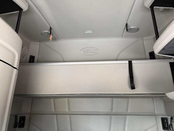 2021 Peterbilt 579-29