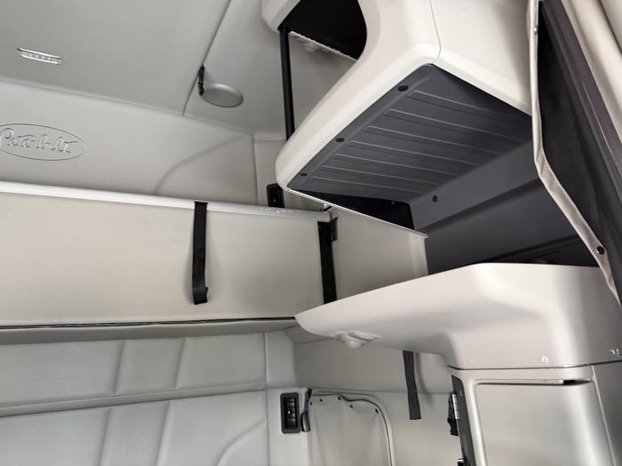 2021 Peterbilt 579-30