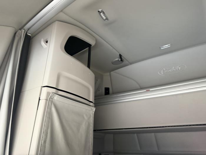 2024 Peterbilt 579-27