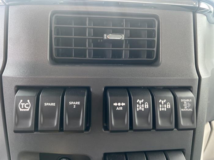 2027 Peterbilt 567-20