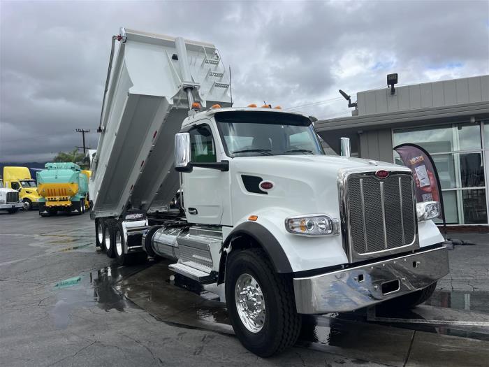 2027 Peterbilt 567-28