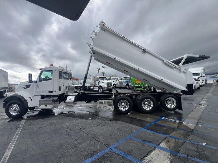 2027 Peterbilt 567-33