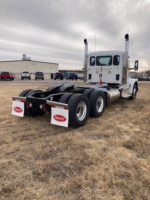 2027 Peterbilt 567-7