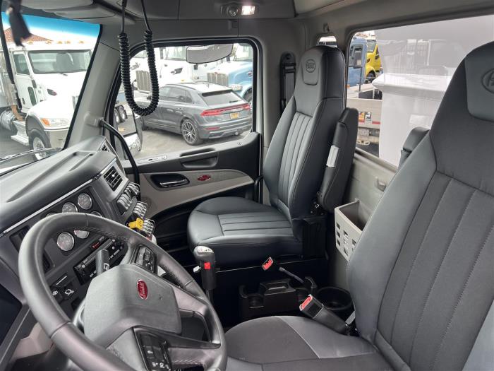 2027 Peterbilt 567-14