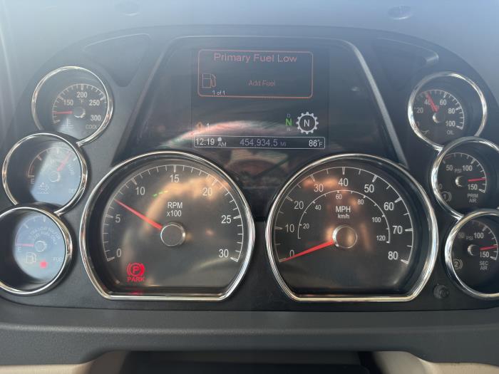 2022 Peterbilt 579-5