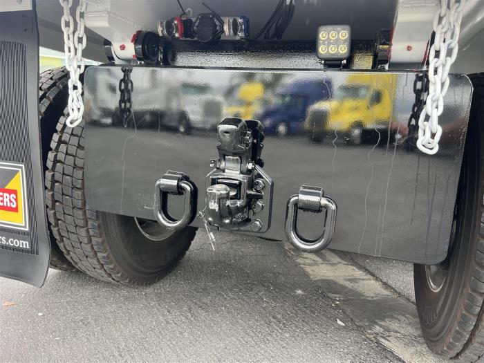 2027 Peterbilt 567-7