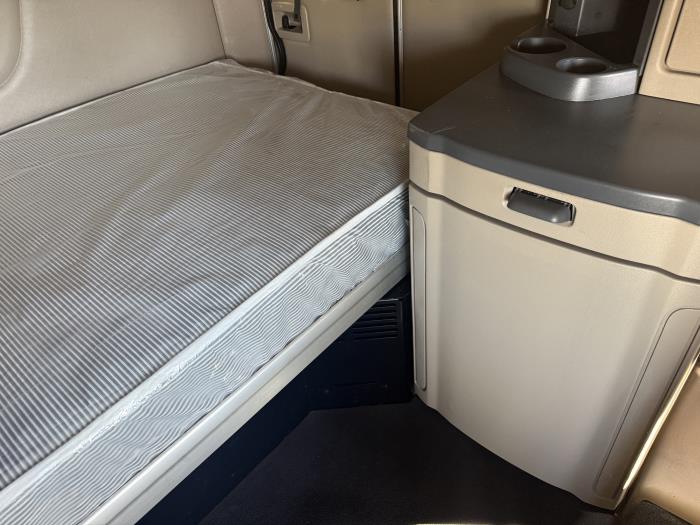 2022 Peterbilt 579-14