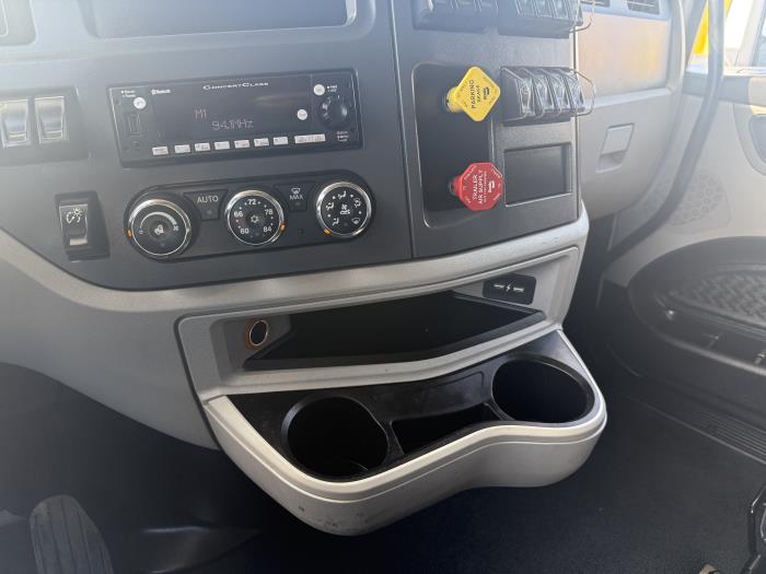 2024 Peterbilt 579-7