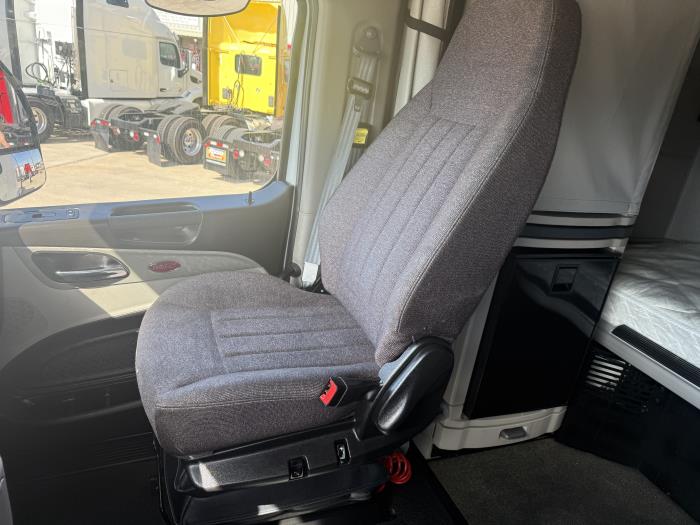 2024 Peterbilt 579-9