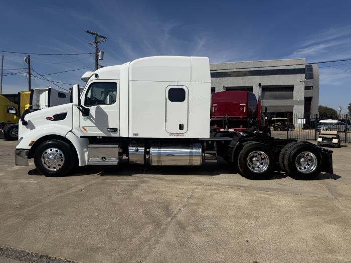 2022 Peterbilt 579-2
