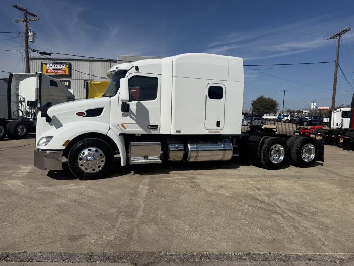 2022 Peterbilt 579-40