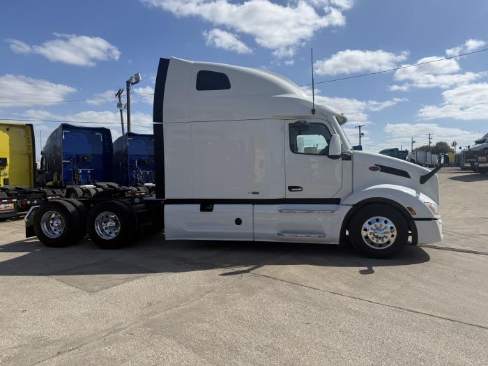 2024 Peterbilt 579-30