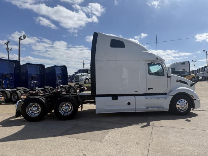 2024 Peterbilt 579-32