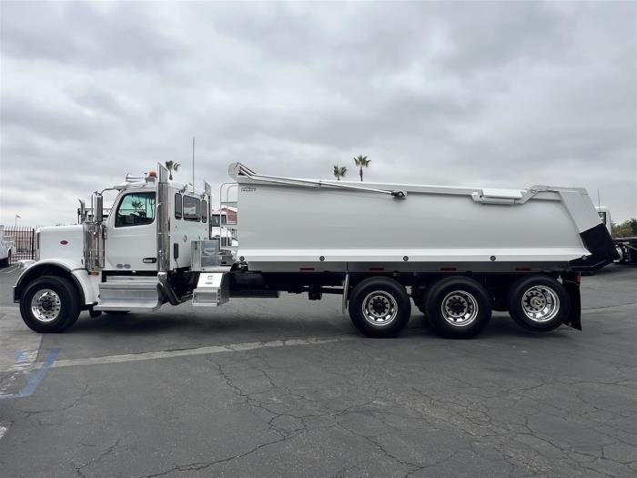 2027 Peterbilt 589-9