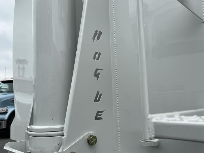 2027 Peterbilt 589-12