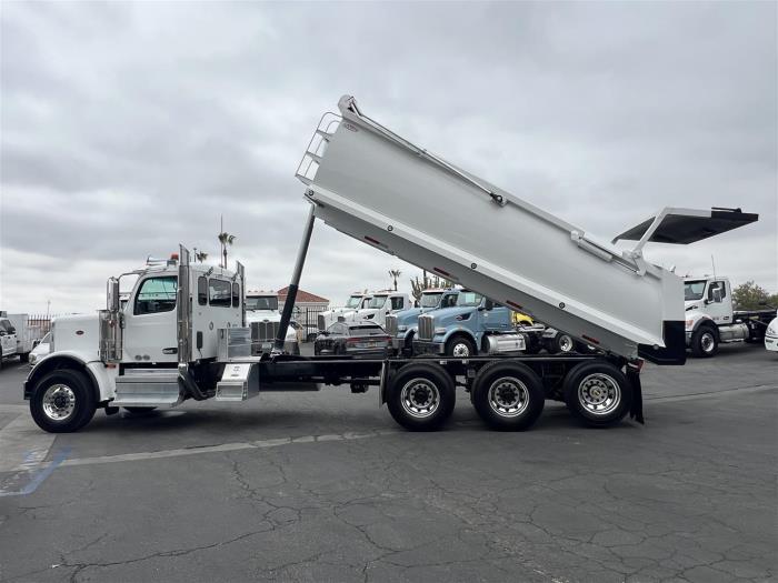 2027 Peterbilt 589-25