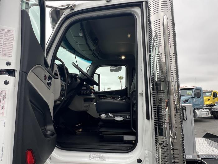 2027 Peterbilt 589-27
