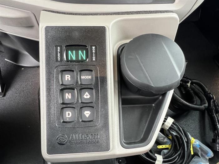 2027 Peterbilt 589-30