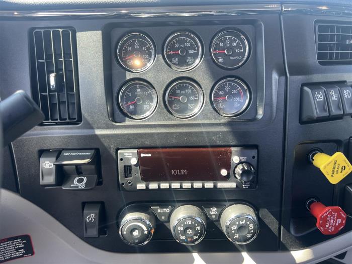 2027 Peterbilt 589-20