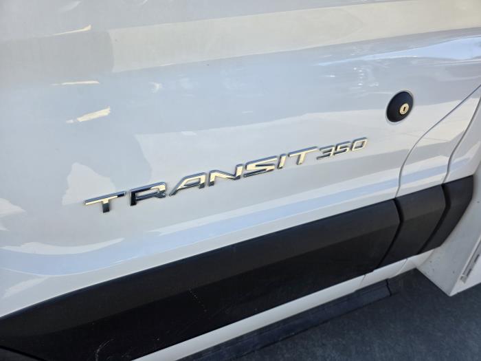 2025 Ford Transit-350-11