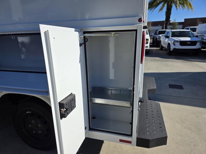 2025 Ford Transit-350-17