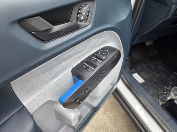 2026 Ford Maverick-14