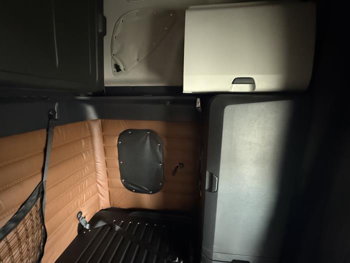 2022 Freightliner Cascadia-15