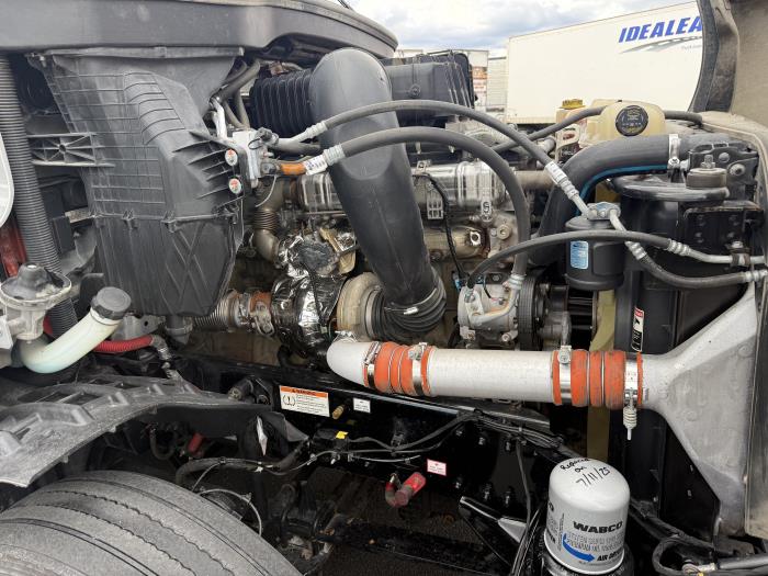 2022 Freightliner Cascadia-17