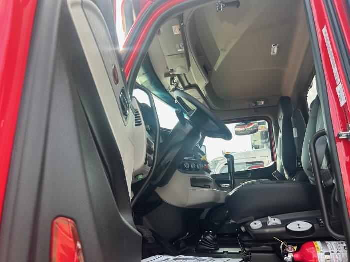 2027 Peterbilt 589-1