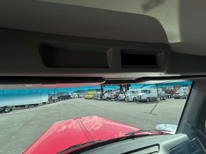 2027 Peterbilt 589-3