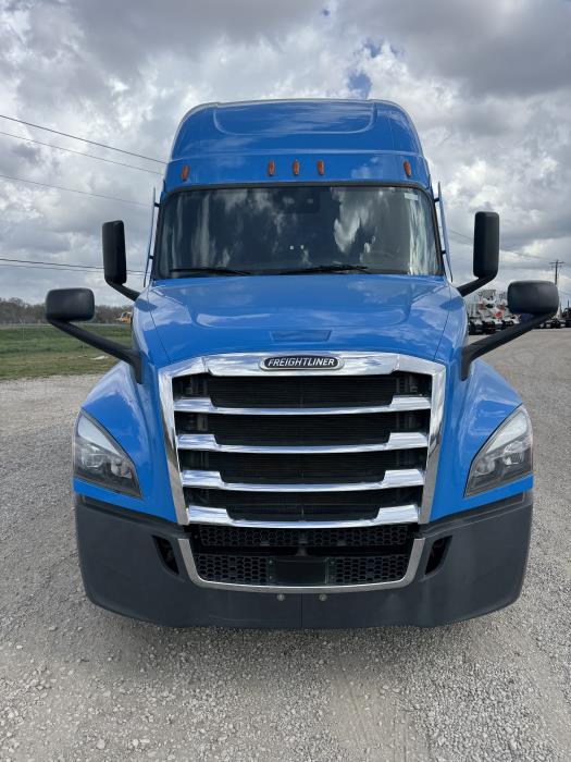 2022 Freightliner Cascadia-2