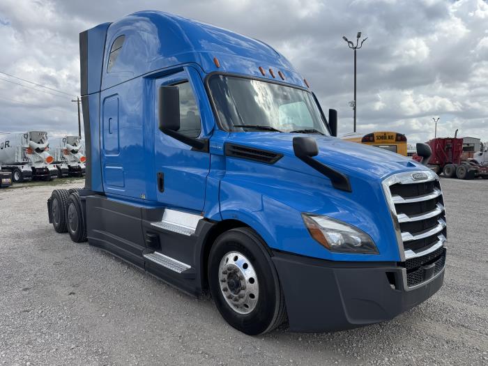 2022 Freightliner Cascadia-3