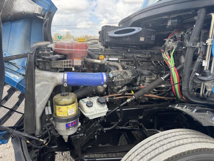 2022 Freightliner Cascadia-9