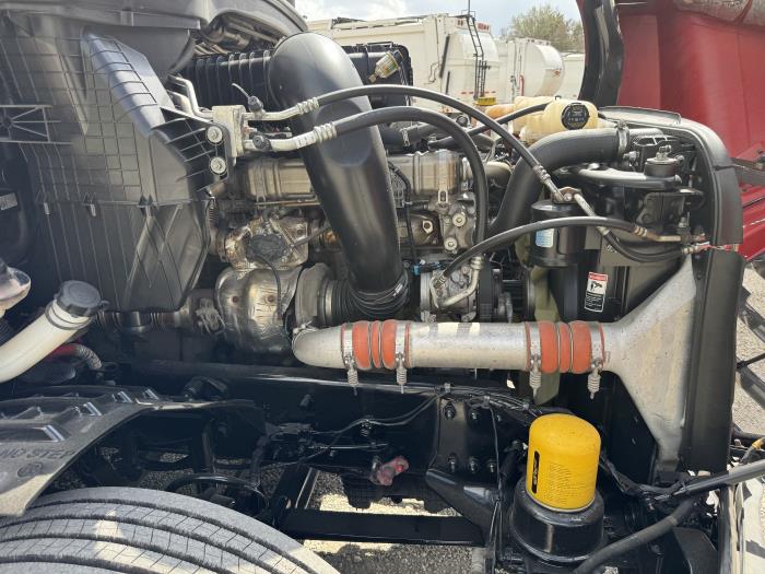 2022 Freightliner Cascadia-10