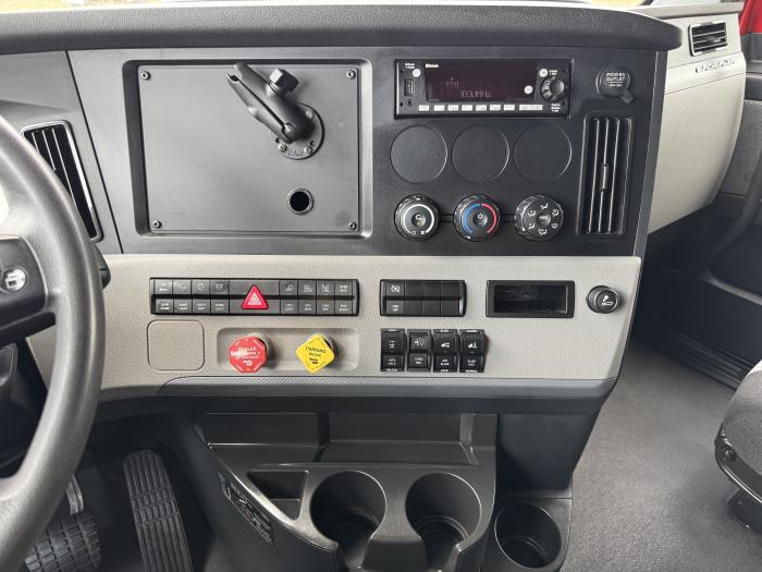 2022 Freightliner Cascadia-20