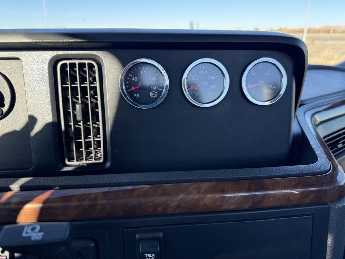 2020 International LT625-10