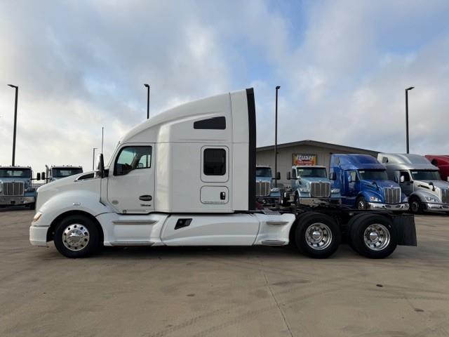 2022 Kenworth T680-2