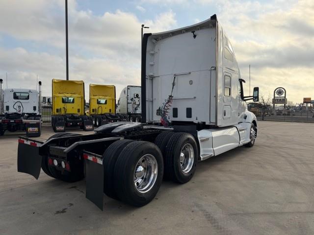 2022 Kenworth T680-6