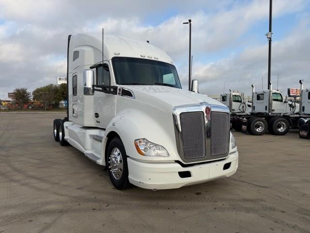 2022 Kenworth T680-10