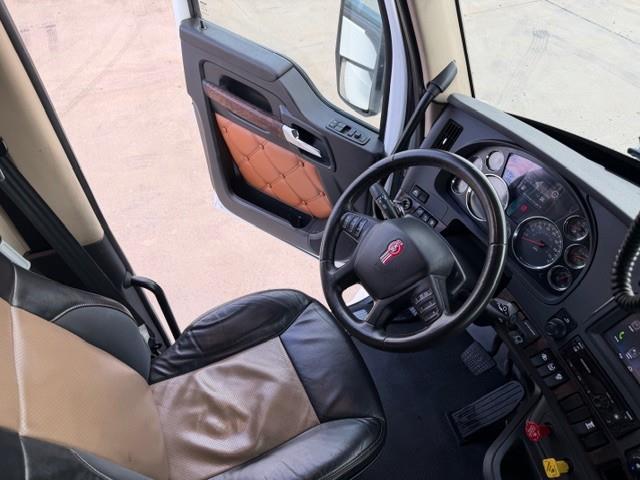 2022 Kenworth T680-42
