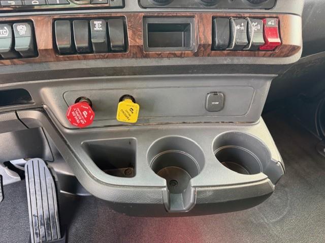 2022 Kenworth T680-40