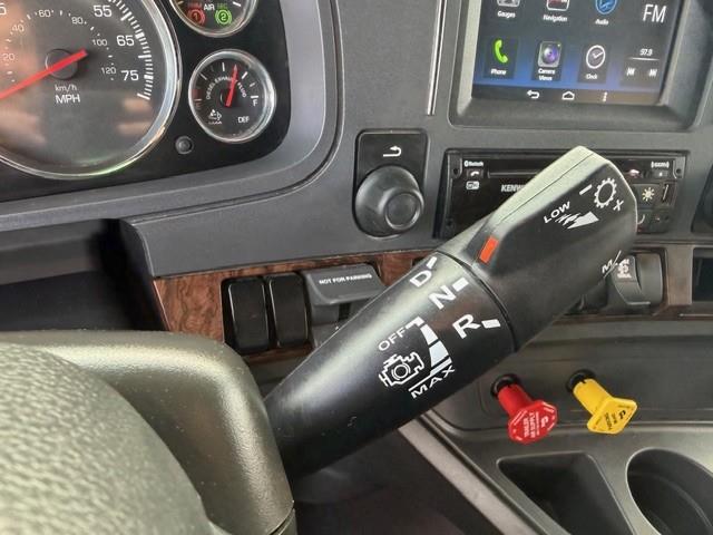 2022 Kenworth T680-38