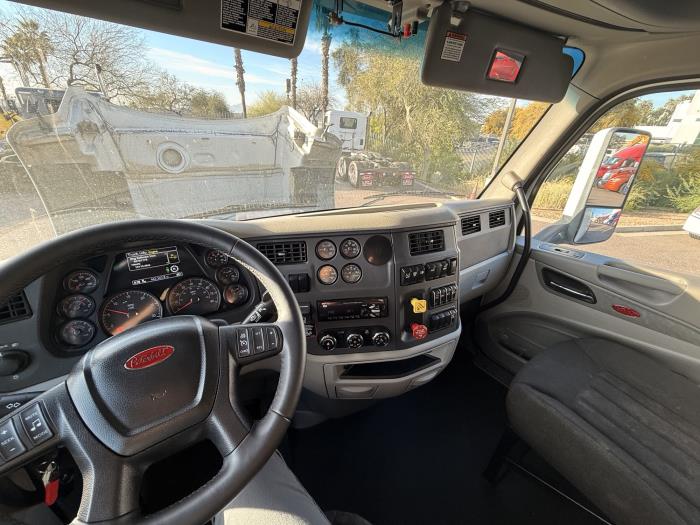 2020 Peterbilt 579-11