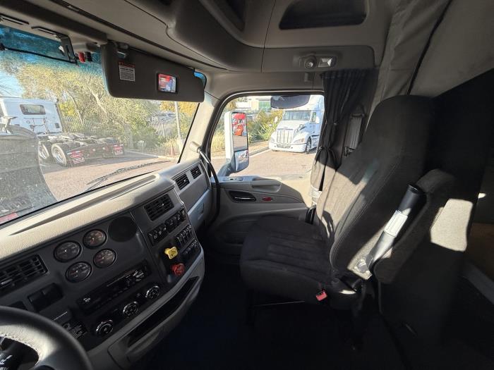 2020 Peterbilt 579-12