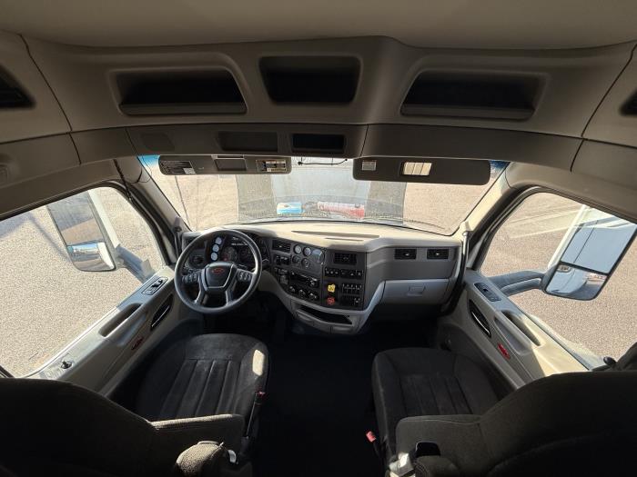 2020 Peterbilt 579-14