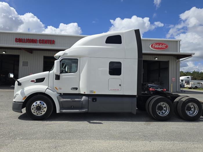 2021 Peterbilt 579-1