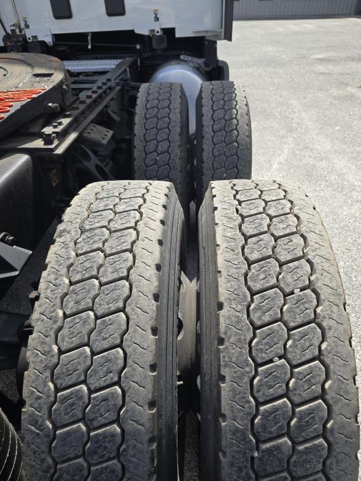 2021 Peterbilt 579-24