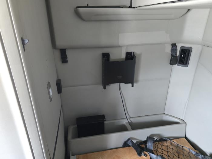 2021 Peterbilt 579-9