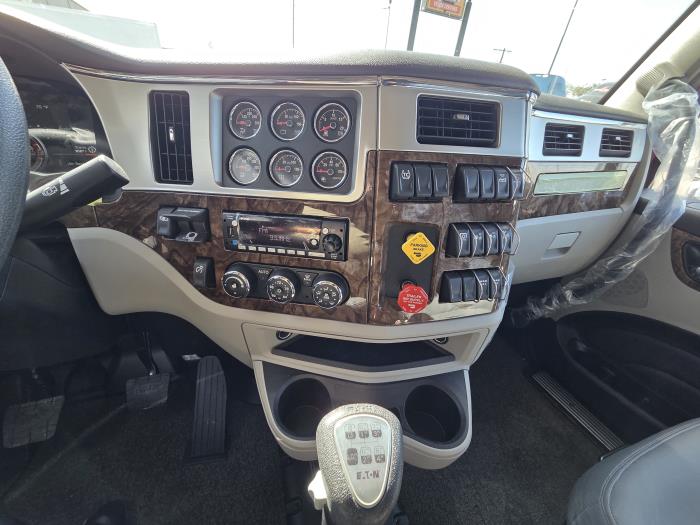 2027 Peterbilt 589-13